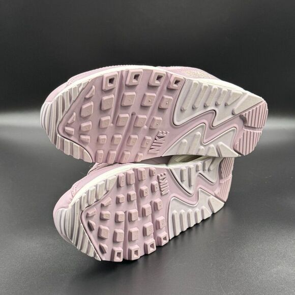 Nike Wmns Air Max 90 'Plum Fog Camo' - Picture 10 of 12